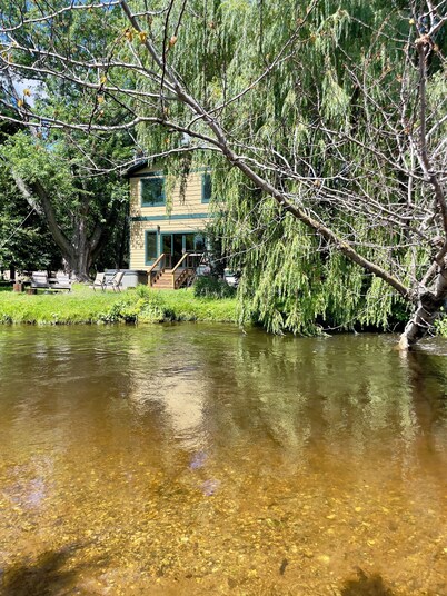 River Falls Cottage 2BR with loft Waterfront cottage with Hot tub Traverse City