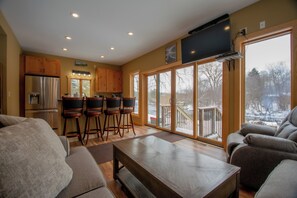 TV connectée, lecteur de DVD, médiathèque, vidéothèque