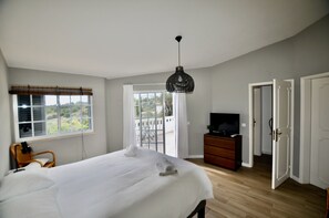 4 sovrum, skrivbord, strykjÀrn/strykbrÀda och resesÀng