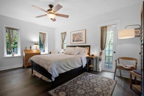 4 bedrooms, desk, iron/ironing board, travel cot