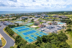 Sports court - Charming pet-friendly home w/ pool & family-friendly community amenities! (Corolla)