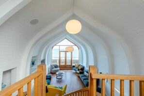 TV - 4 Bed in Ilfracombe (oc-u30829) (Ilfracombe)