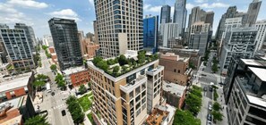 Exterior - Boulevard Stays Walk Everywhere! 5 mins to Magnificent Mile, River North 05 (Chicago)