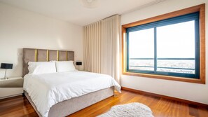 3 chambres, fer et planche à repasser, Wi-Fi gratuit, draps fournis