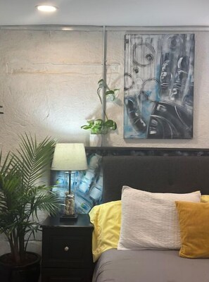 1 habitación, escritorio y wifi 