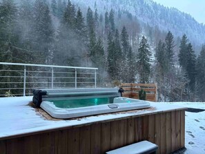 Outdoor spa tub - A cocoon for 2 in the mountains (Montriond)
