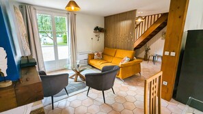 Smart-TV, Kamin, Videospiele