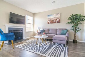 Unclassified image, 2 of 15, button - Boulevard Stays Tranquil 1BR King Suite Pool, Gym, Parking 02 (Dallas)