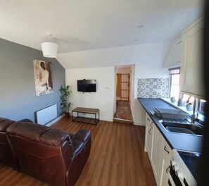 Interior - Seaview-petsok-patio-1br (St Austell)