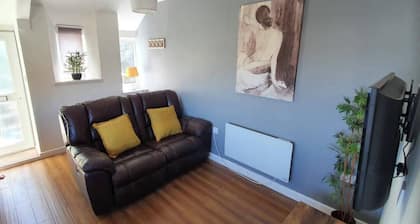 Seaview-petsok-patio-1br