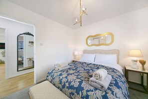 2 bedrooms, desk, iron/ironing board, travel cot