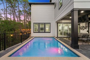 Een verwarmd zwembad