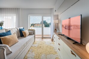 TV