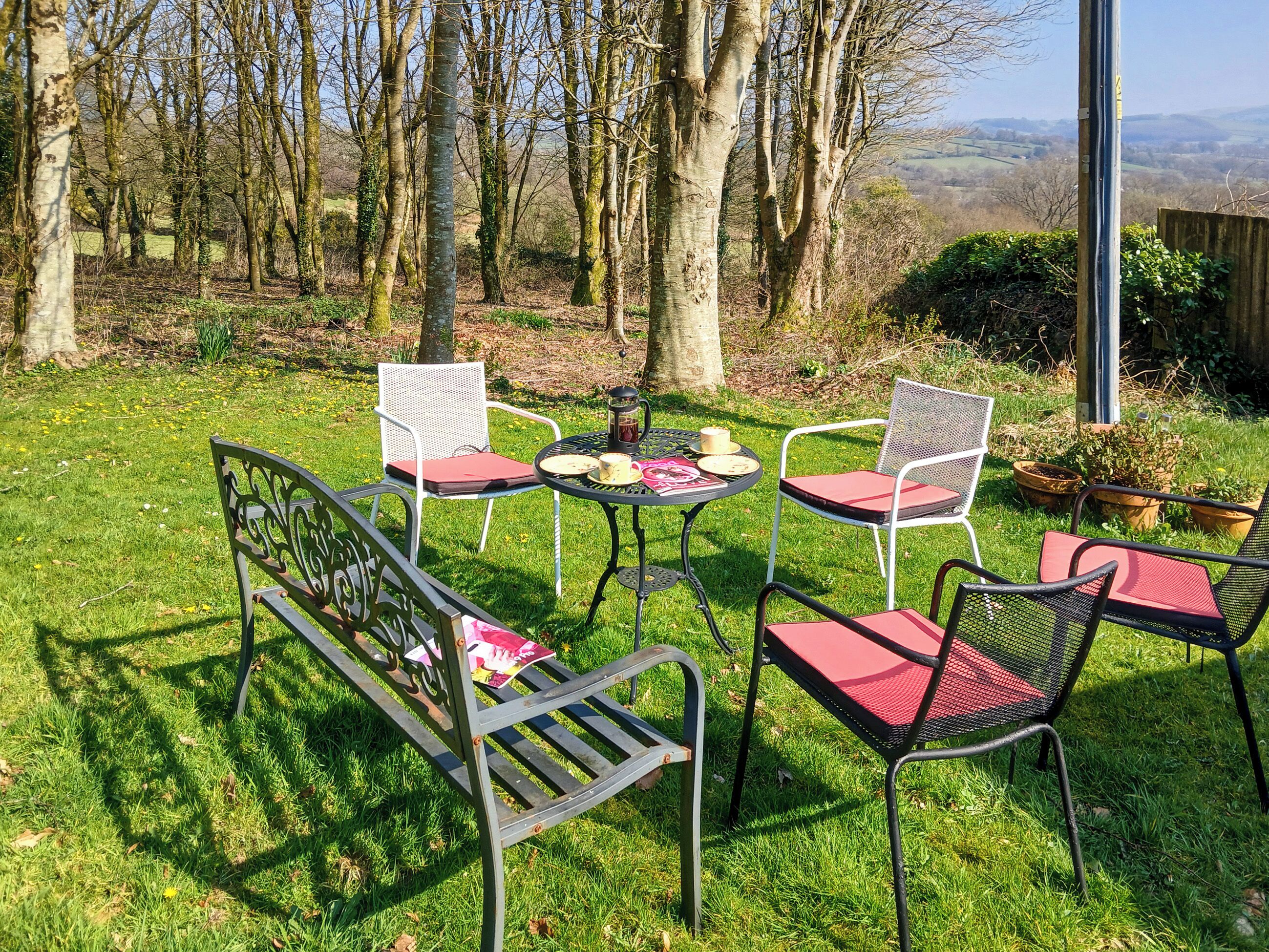 Sitting-out-area | Y Cartws, Llanwenog, near Llanybydder