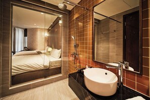 Family Studio, Ocean View | Bathroom | Shower, rainfall showerhead, eco-friendly toiletries, hair dryer - The Raclay Mandala Residence - Mui Ne (Phan Thiet)