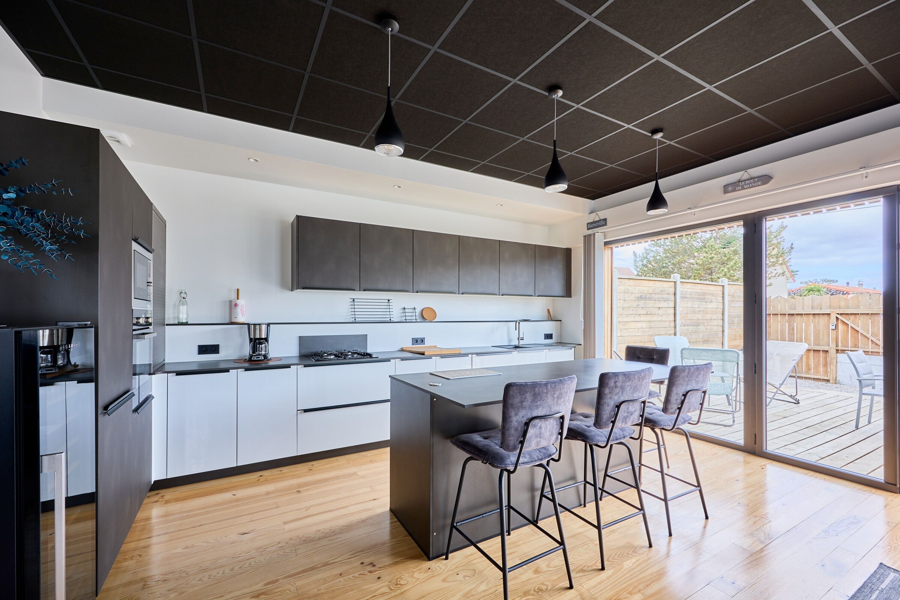 雪櫃、微波爐、焗爐、洗碗機