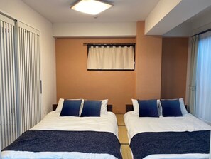 1 bedroom, WiFi - SU YI 101
A non-smoking apartment near Ebisucho Station, close to Nippombashi, (osaka)
