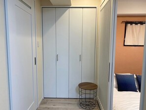 1 室のベッドルーム、WiFi