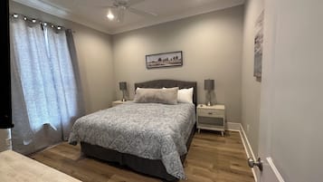 3 chambres, fer et planche à repasser, Wi-Fi, draps fournis