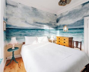 7 bedrooms, iron/ironing board, WiFi, bed sheets