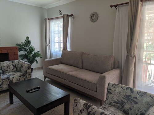 Charming, private and secure 2-bedroom guest bungalow in Ngong with WiFi