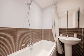 Bathroom - Caboose Stays - Cavalry Road (Colchester)