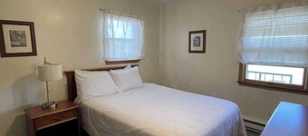 Charming 1 bedroom Suit #127 with AC and Wifi