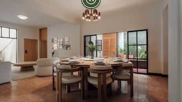 Apartamento de diseño, vistas a la ciudad | Comedor