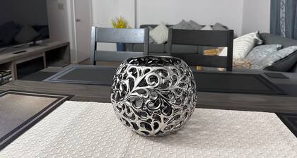 Charming 3-bedroom house in Delmont with WiFi and AC