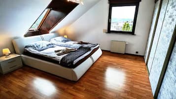 1 Schlafzimmer, BĂŒgeleisen/BĂŒgelbrett, WLAN, BettwĂ€sche