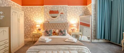 5 Schlafzimmer, Bügeleisen/Bügelbrett, Reisekinderbett, kostenloses WLAN