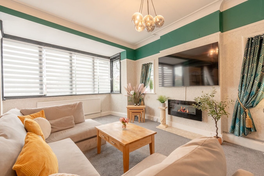 Southport Rabbit Retreat - Sleeps 15 - Southport