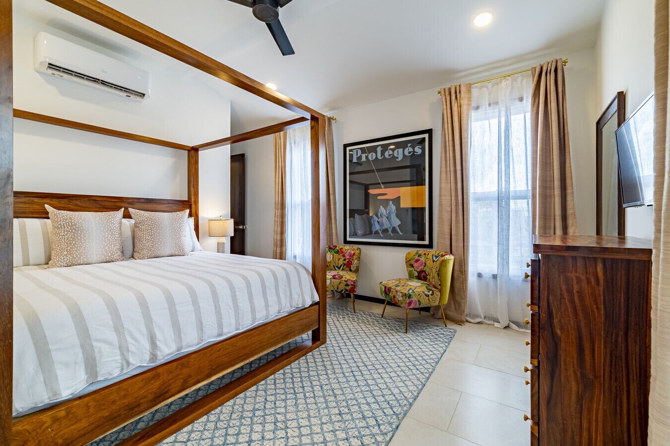 4 bedrooms, iron/ironing board, free WiFi, bed sheets