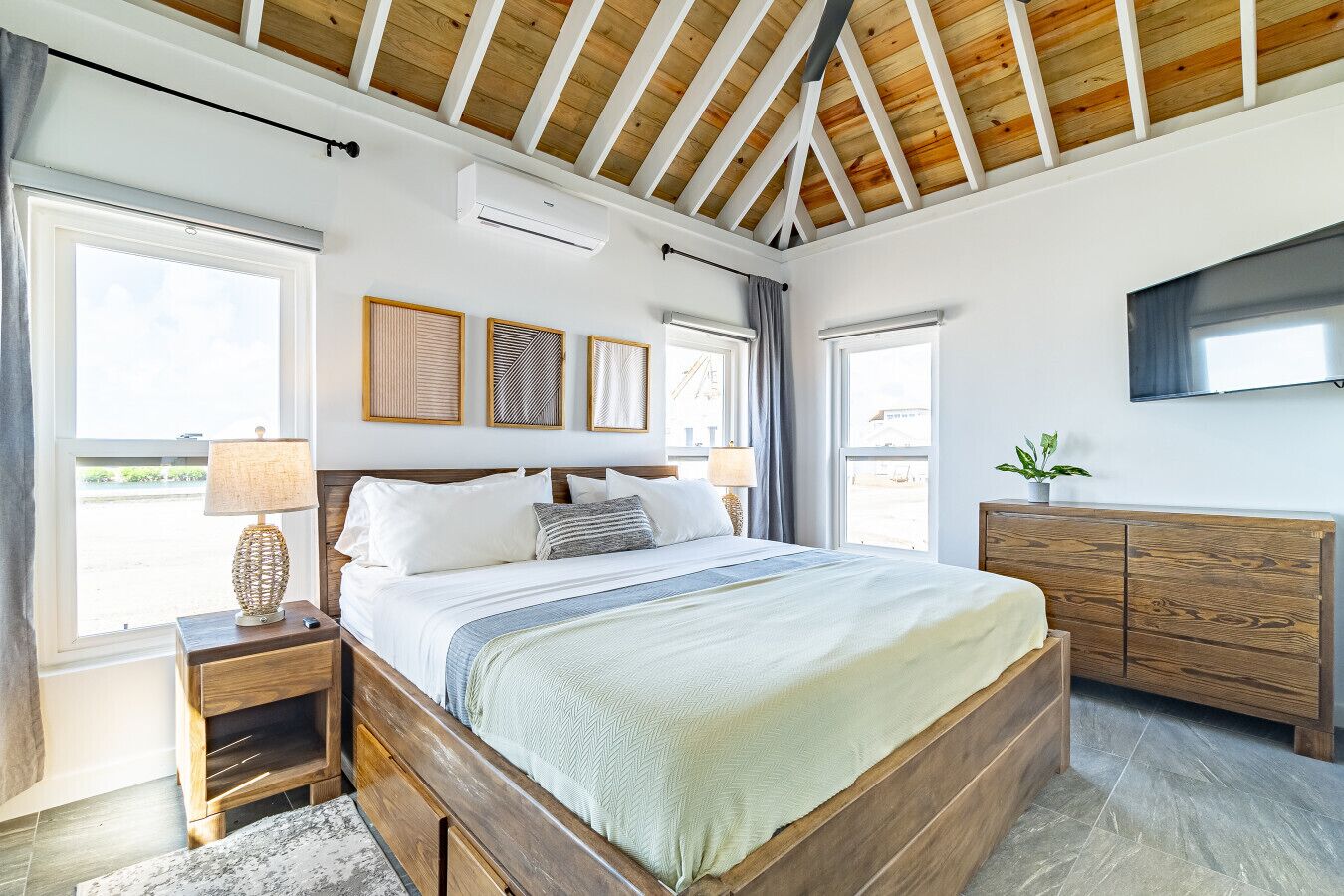 3 habitaciones, tabla de planchar con plancha y wifi gratis 