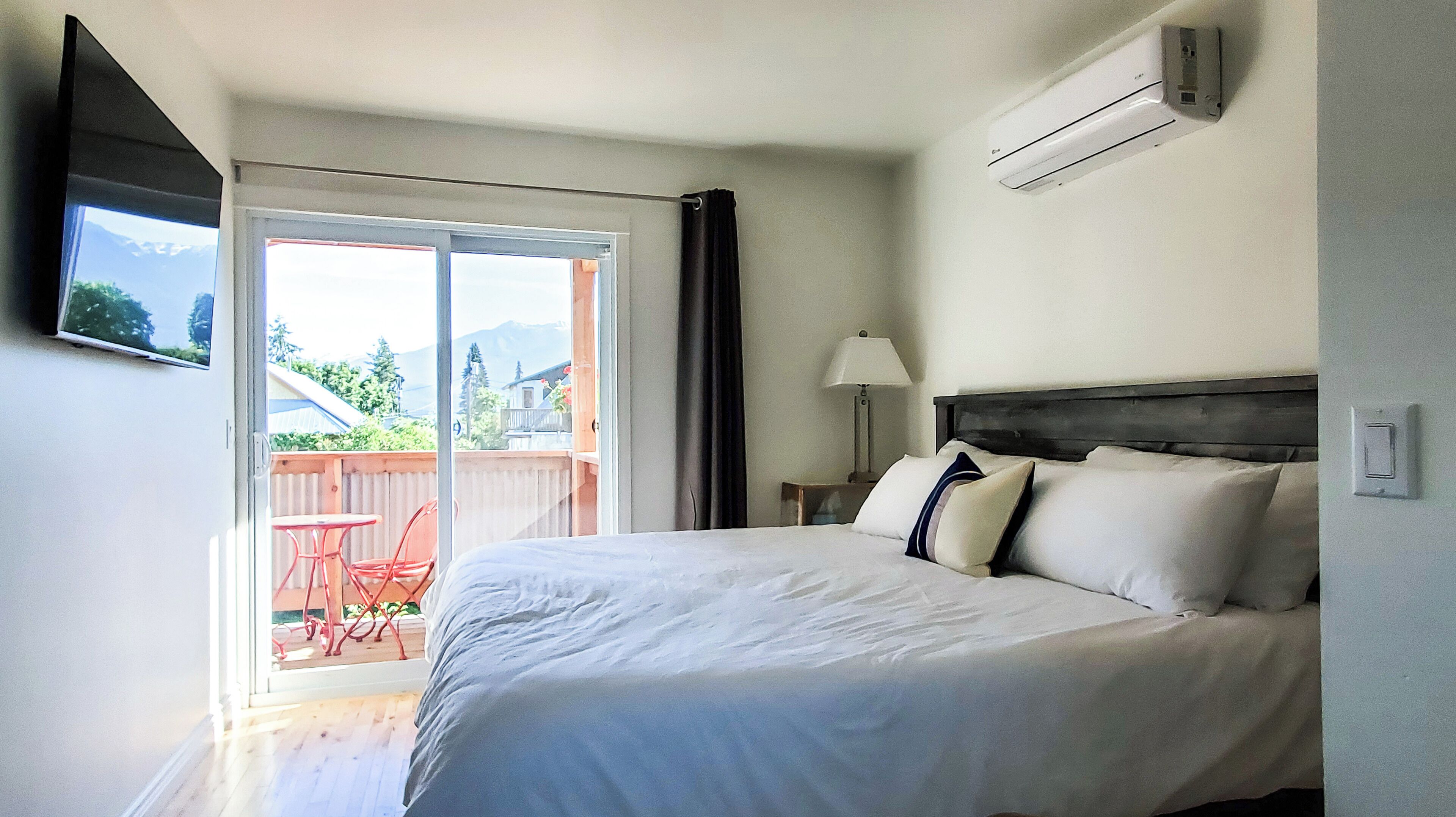 1 camera, Wi-Fi, lenzuola