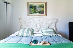 Bügeleisen/Bügelbrett, kostenloses WLAN, Bettwäsche