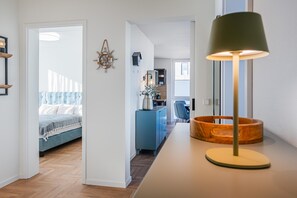 2 chambres, fer et planche à repasser, lit parapluie, Wi-Fi gratuit