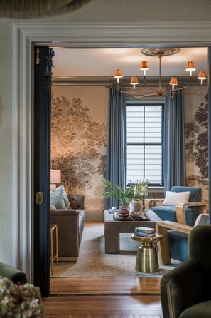 TV, fireplace, stereo, offices