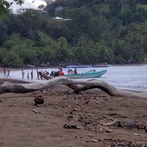 Una playa cerca