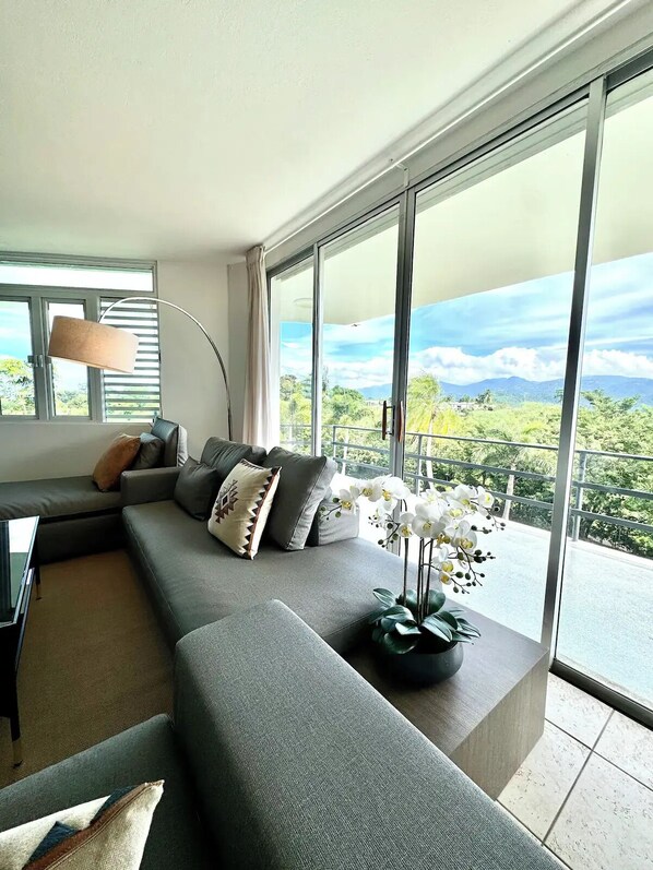 Televisión y futbolito 