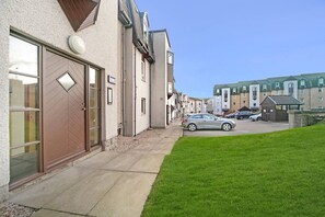 Exterior - Strawberry Bank Apartment  | Grampian Lettings (Aberdeen)