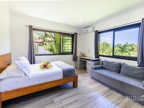 3 habitaciones, tabla de planchar con plancha, wifi y ropa de cama