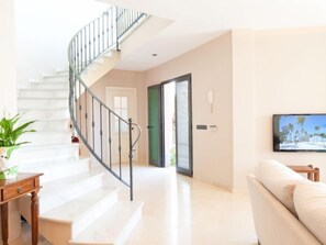 Villa, 5 slaapkamers | Woonruimte