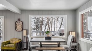 Unclassified image, 4 of 22, button - Lakeside Cabin Kingbd 5beds Smarttv Firepit (Lac La Nonne)