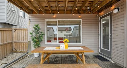 The Sunflower Privateentry Petsok Patio TV
