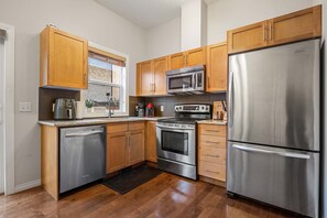 House | 2 bedrooms, Internet - The Prosecco Dtcalgary Yycairport 15min (Calgary)