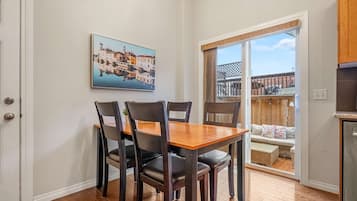 House | 2 bedrooms, Internet