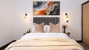 2 bedrooms, iron/ironing board, internet, bed sheets - Midnight Manor High Speed Wi-Fi (Greater Manchester)