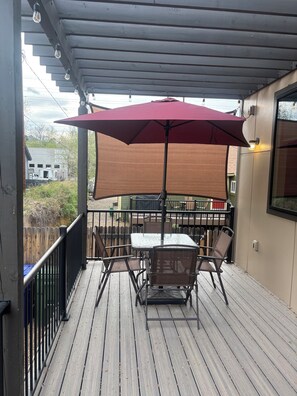 Outdoor dining - Dramatic New Home Right Downtown (Prescott)