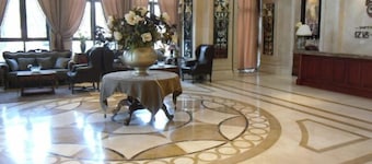 Xingfu Apartment Hotel